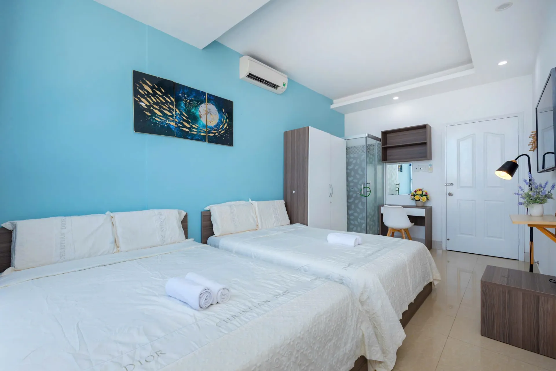 Dàn loa karaoke giải trí chất lượng cao trong phòng khách — Căn Hộ 16A Oasky