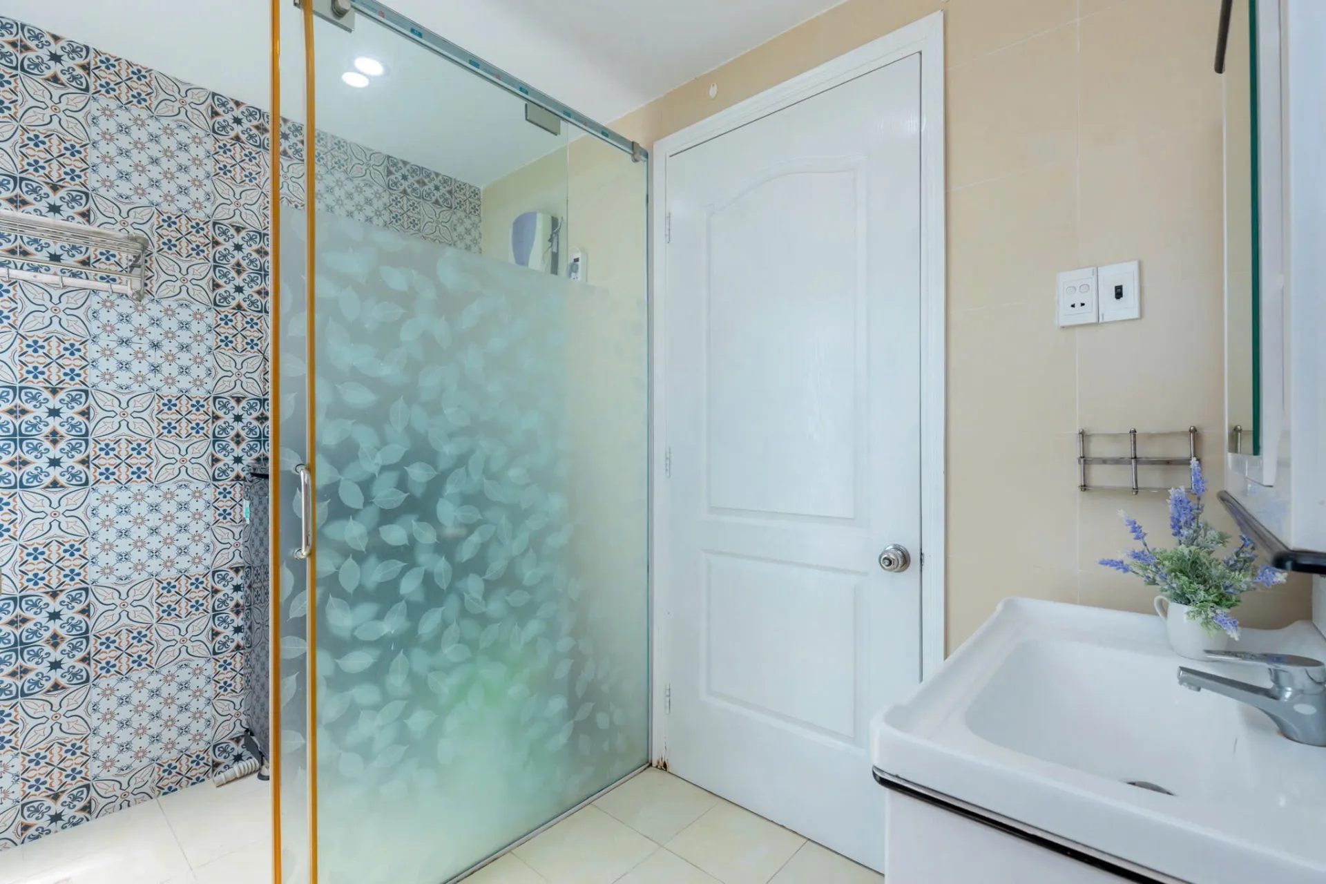 Khu vực bếp nấu nướng tiện lợi cho kỳ nghỉ gia đình — Căn Hộ 16A
